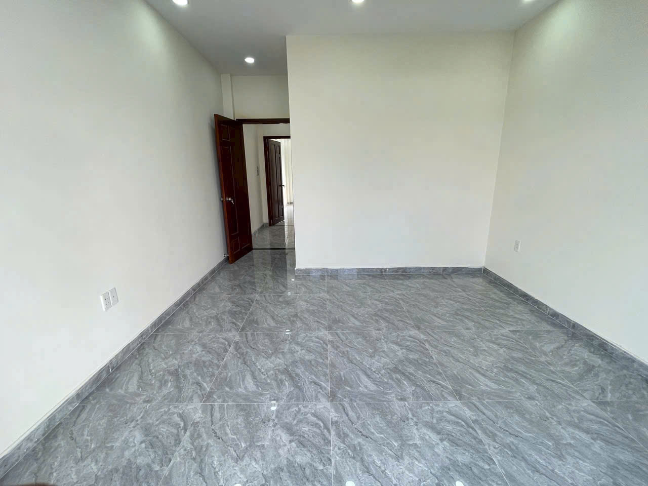 Bán Nhà 3 Lầu Mặt Tiền Hẻm 686 Quốc Lộ 13, Hiệp Bình Phước , Thành Phố Thủ Đức 16005575