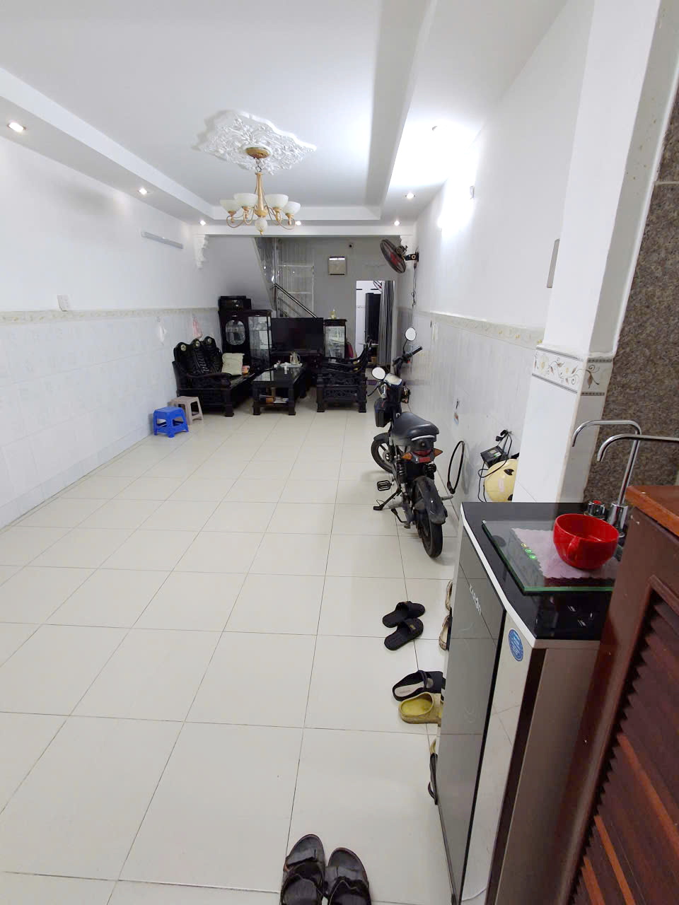 Nhà 2 tầng nở hậu hẻm xe tải đường Âu Dương Lân P3Q8. Giá: 6.9 tỷ 16005612