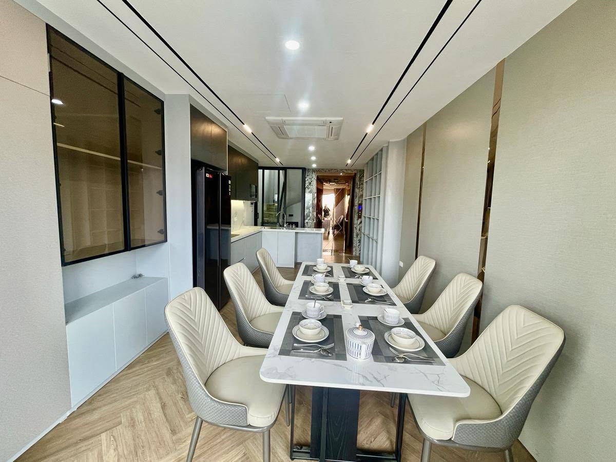 Giá cực tốt! Bán nhà mặt phố Hàng Bún 100m², 4 tầng, mặt tiền 4.7m, 52,5 tỉ, vỉa hè, KD đỉnh 16005614