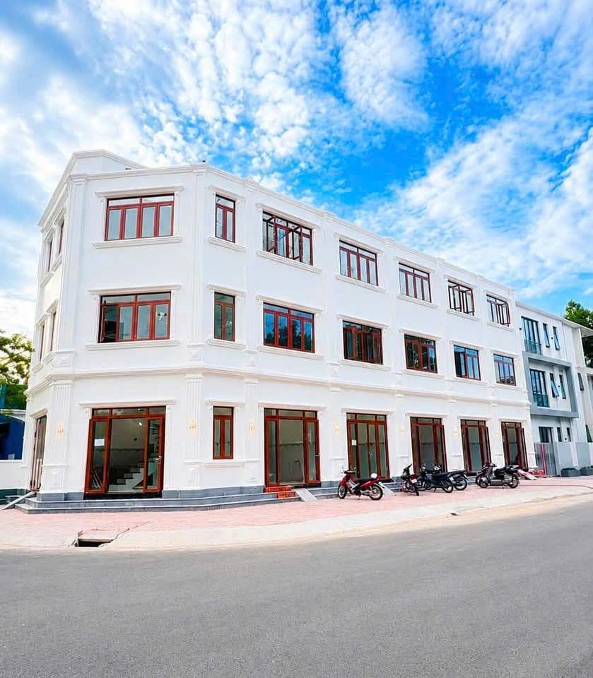 Cho thuê nhà mặt phố đường 14A, Đức Hòa Hạ, 120m2, 2 tầng, giá 14 triệu/tháng. LH: 0937477489 16005617