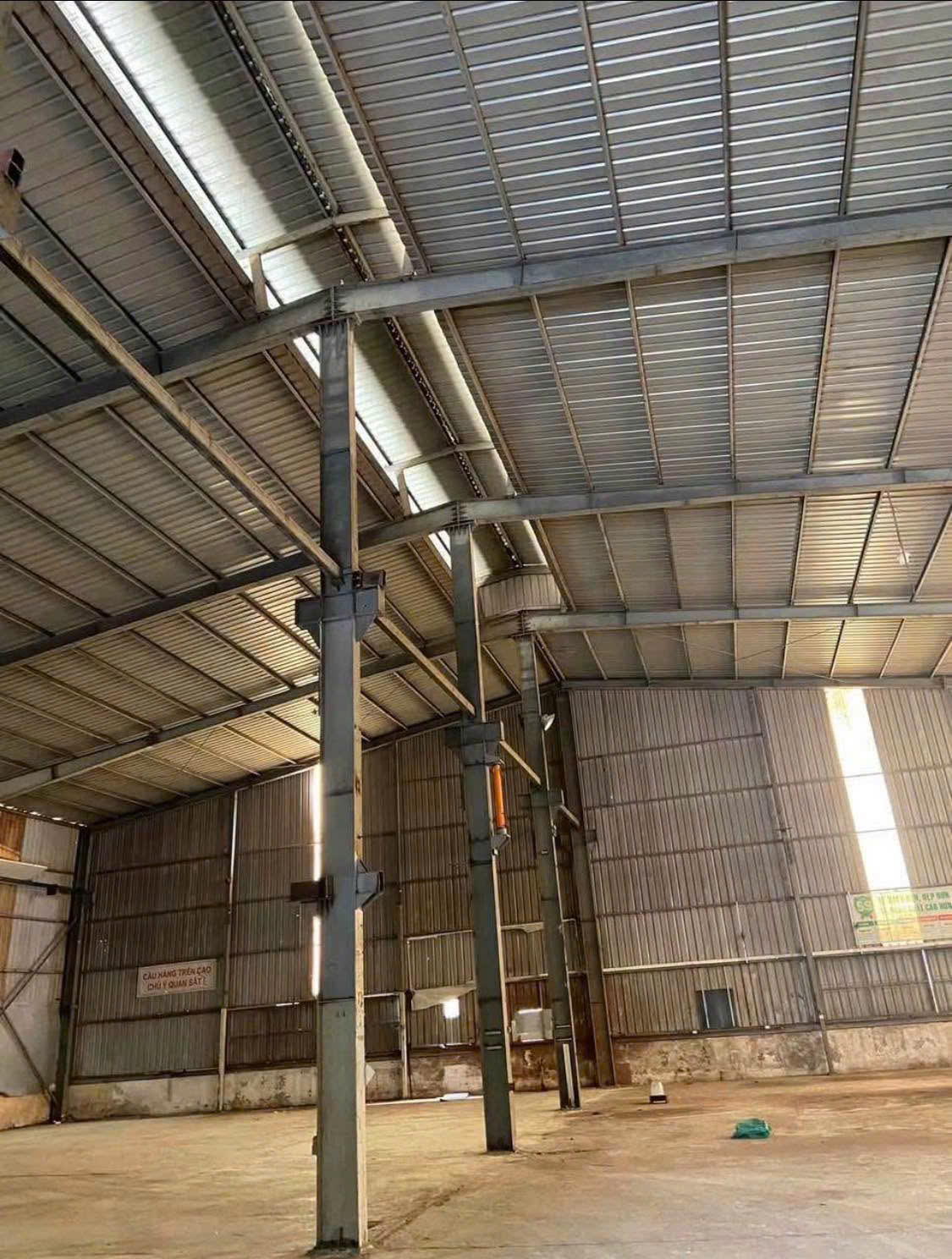 CHO THUÊ KHO XƯỞNG 900m2 Tại CẦU DIỄN, HÀ NỘI – Đường Xe Tải 10 Tấn 16005621