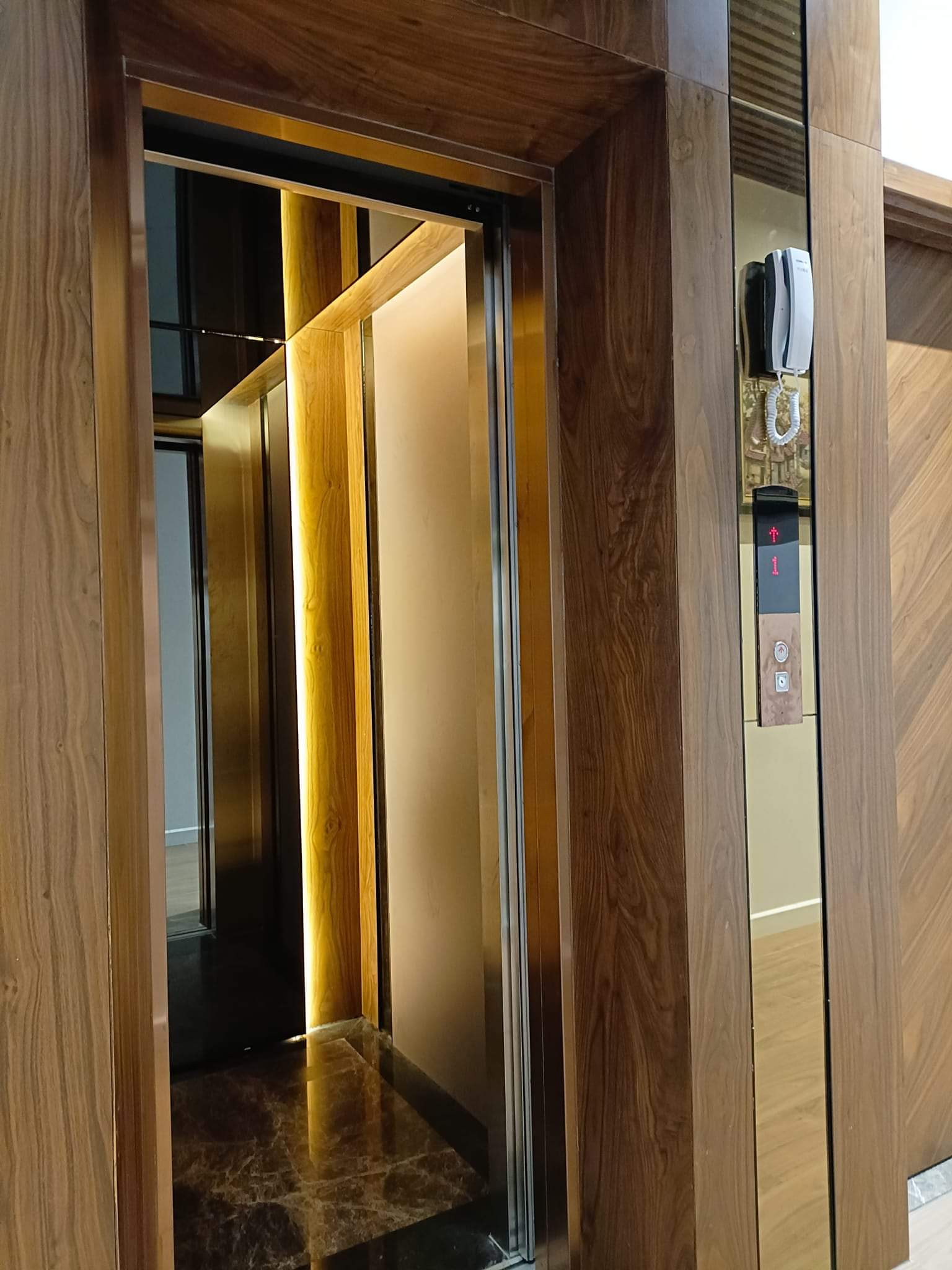 Cho thuê nhà, 145m2_ 7T; Hoàng Cầu, La Thành, Đặng Tiến Đông -67 tr 16005632