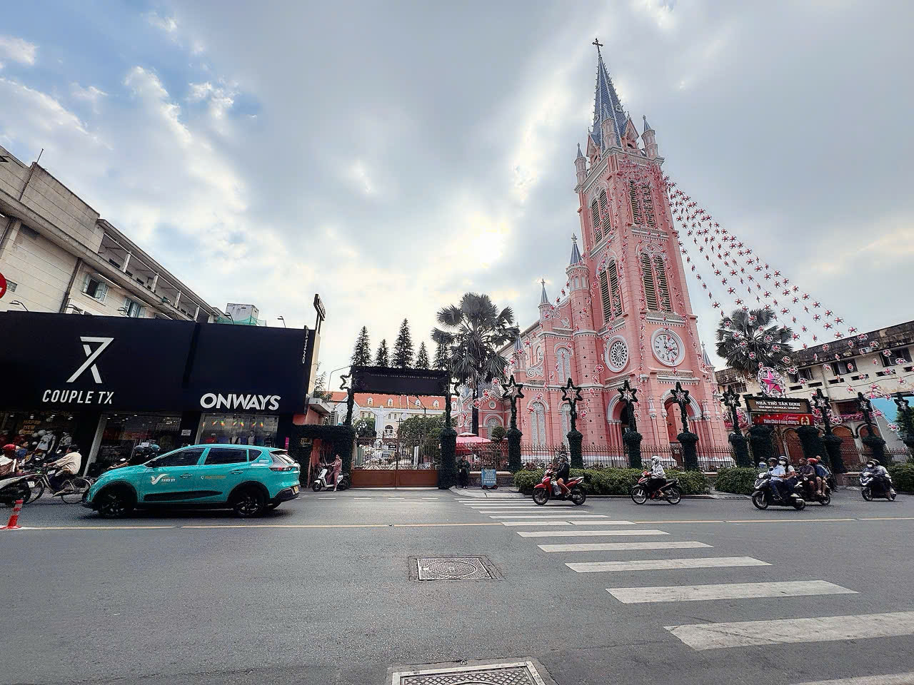 BÁN CHDV 6 TẦNG MẶT TIỀN HXH Đ.HAI BÀ TRƯNG, QUẬN 1 - VIEW NHÀ THỜ & CHỢ TÂN ĐỊNH NỔI TIẾNG - SẴN 16005663