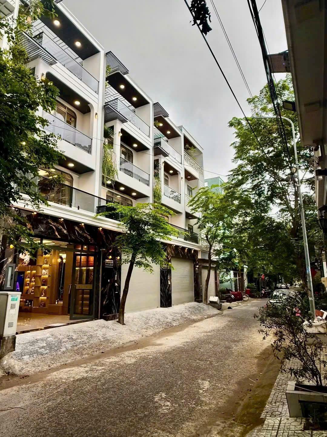 SIÊU PHẨM 3 CĂN LIỀN KỀ LUXURY SMART HOME – HUỲNH TẤN PHÁT 16005666