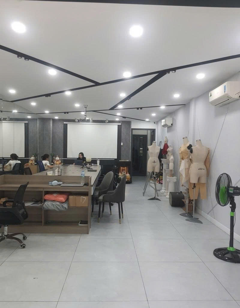 Bán nhà Mặt tiền đường DC9, ngay Aeon Tân Phú, 5x20m, 4 Tầng  - 5 PN, chỉ 14,8 Tỷ. 16005727