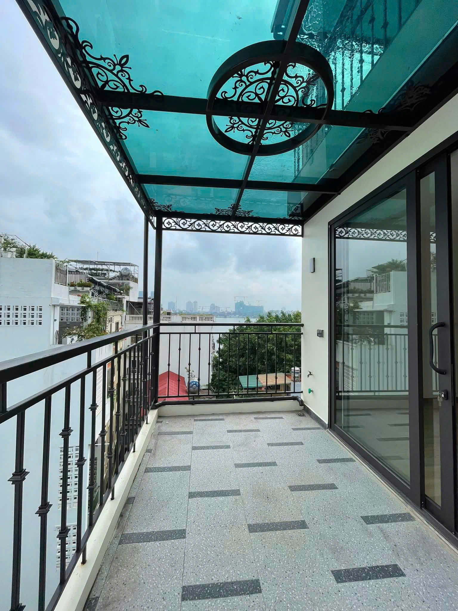 🔥 CHO THUÊ NHÀ VIEW HỒ TÂY – TRÍCH SÀI, TÂY HỒ  36M² × 8 TẦNG  4PN – 5WC  39 TRIỆU/THÁNG 16005754