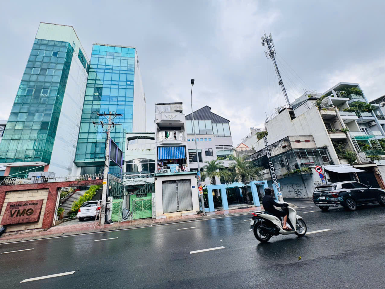 QUẬN PHÚ NHUẬN: CHÍNH CHỦ BÁN NHÀ 3 TẦNG MẶT TIỀN KINHD OANH ĐÀO DUY ANH, P.ĐỨC ANH- DT 256M2 NGANG 16005835