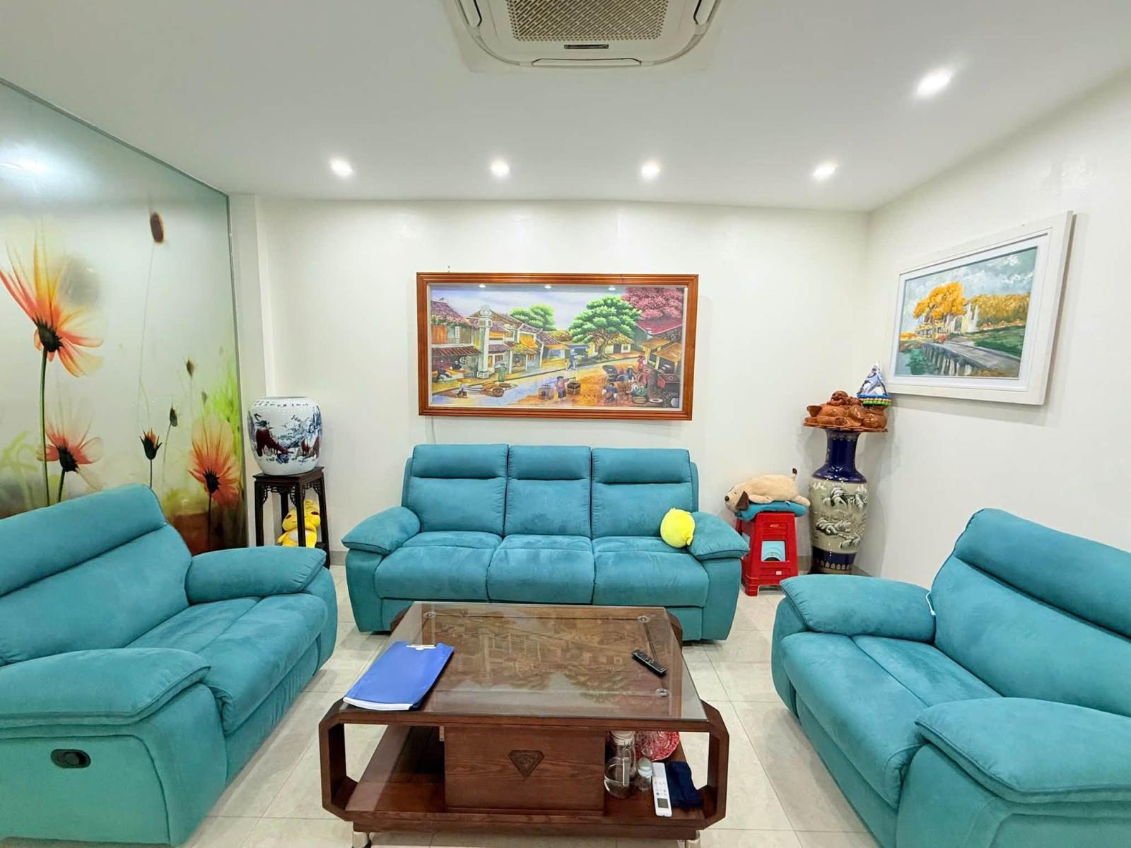 Bán nhà mặt phố Võ Văn Dũng, 55m2, 9 tầng thang máy, mặt tiền 4.5m, 32 tỉ, vỉa hè, kinh doanh 16005836