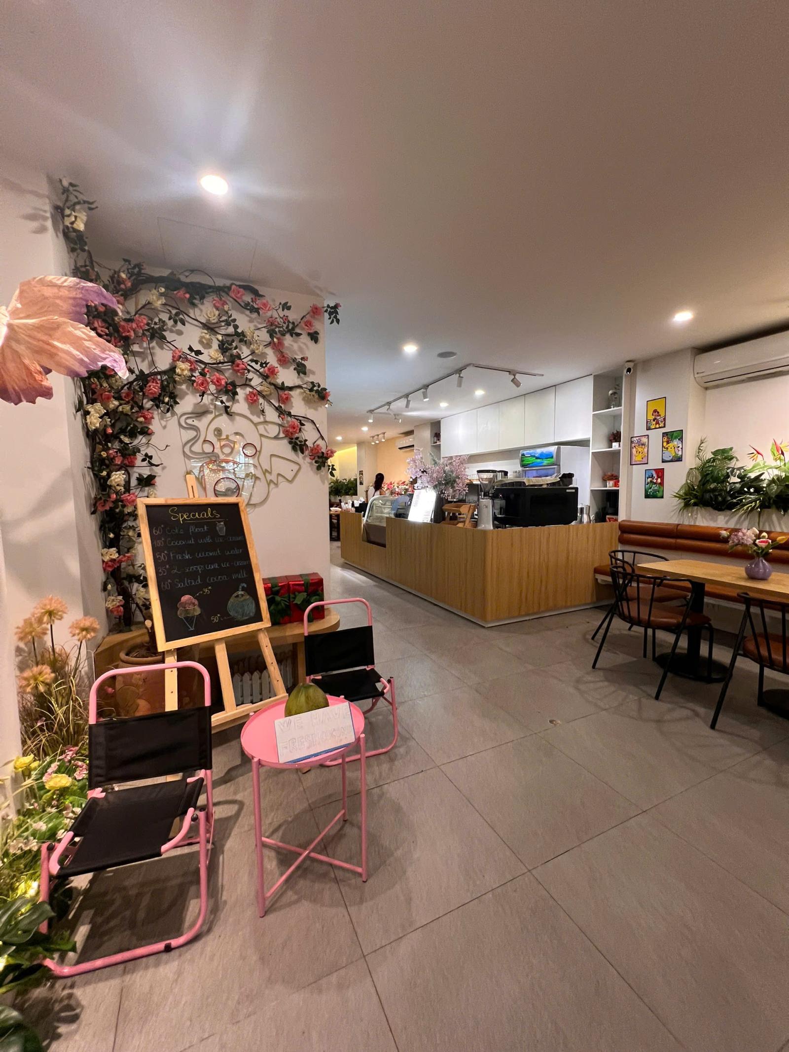 NHƯỢNG QUÁN  COFFEE SÂN THƯỢNG VIEW ĐẸP XEM PHÁO HOA TOÀN CẢNH TẠI HÀ NỘI 16005853