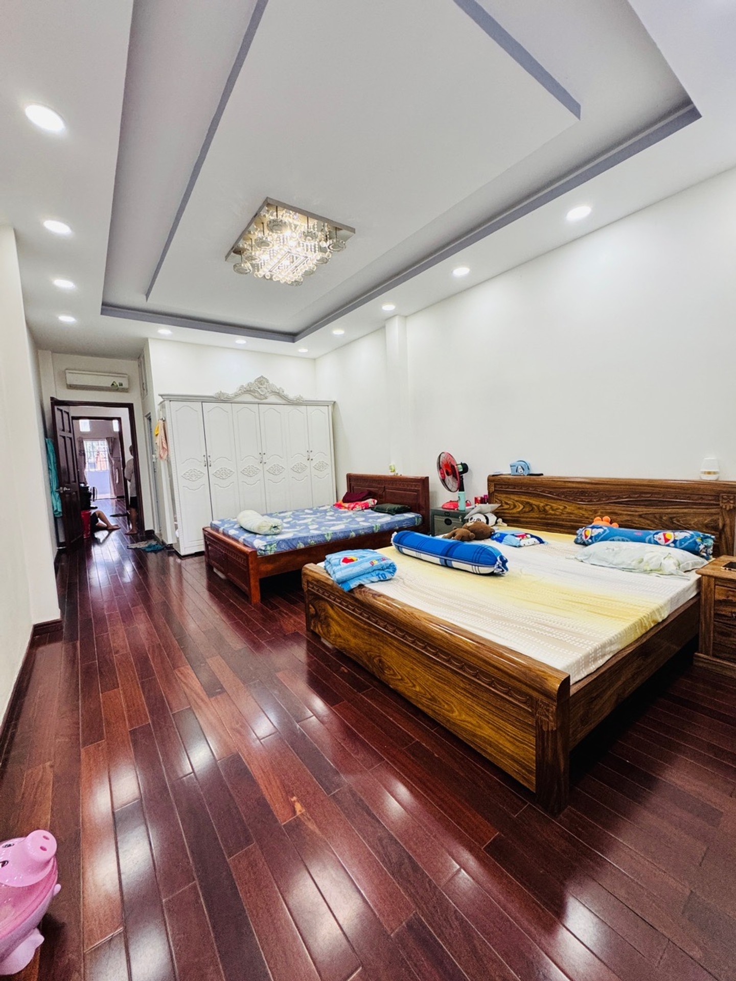 Mặt tiền xe hơi Âu Dương Lân 94m2, 4 tầng, kết cấu kiên cố, Gọi 0931172218 16005867
