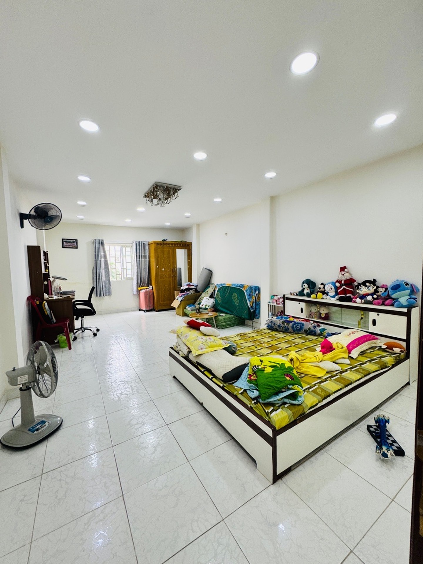 Mặt tiền xe hơi Âu Dương Lân 94m2, 4 tầng, kết cấu kiên cố, Gọi 0931172218 16005872