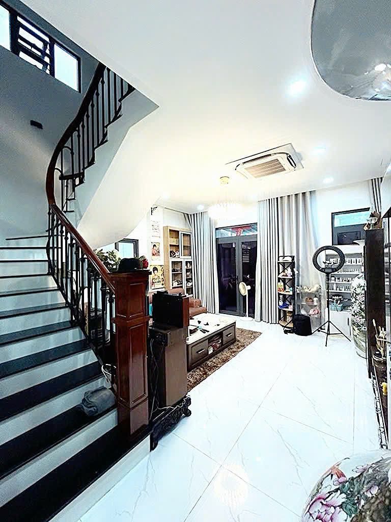 BÁN BIỆT THỰ 3 TẦNG Đ.TRẦN XUÂN SOẠN, TÂN HƯNG, QUẬN 7 - NGANG ĐẸP 7,2M816M - SỔ HỒNG VUÔNG ĐẸP - 16005877