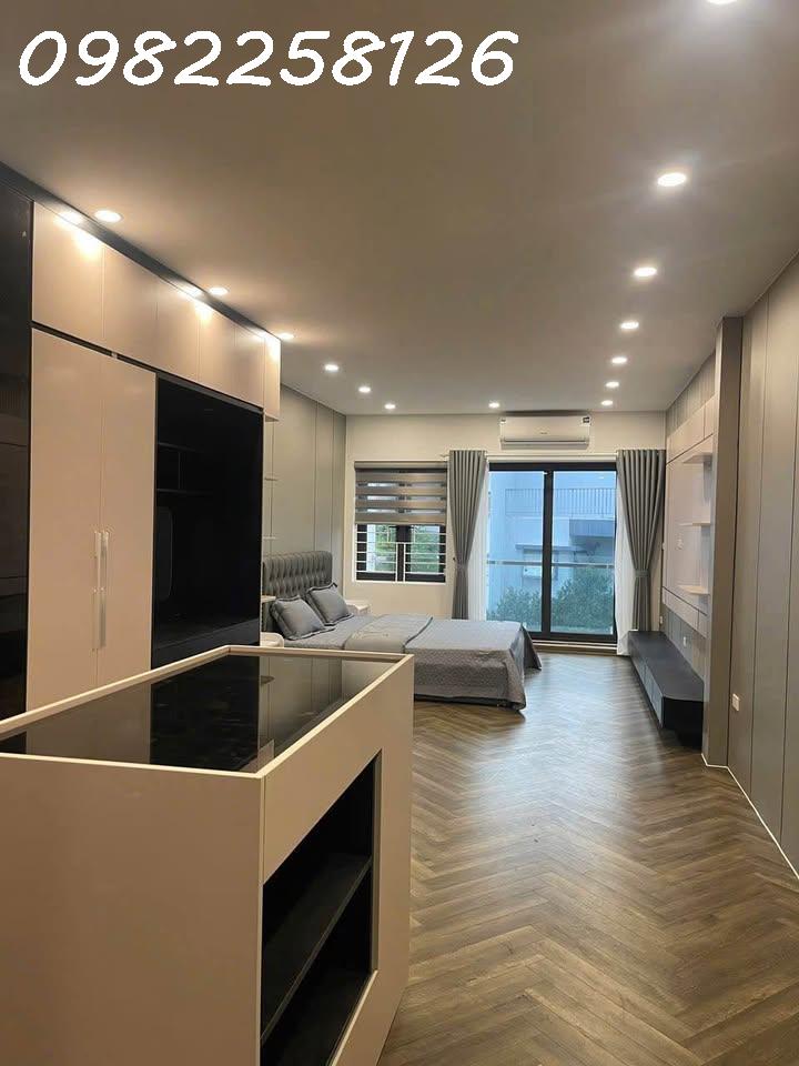 Chính chủ bán nhà  PHỐ TRẠM – LONG BIÊN  8 TẦNG THANG MÁY  FULL NỘI THẤT 16005919