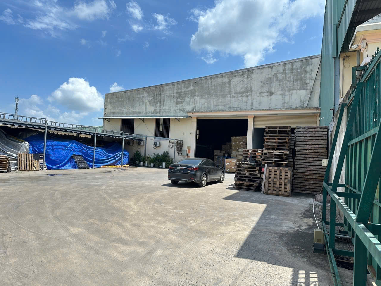 CHO THUÊ 1600M2 25X36 KHO ĐƯỜNG CONTAINER KO CẤM GIỜ 16005934