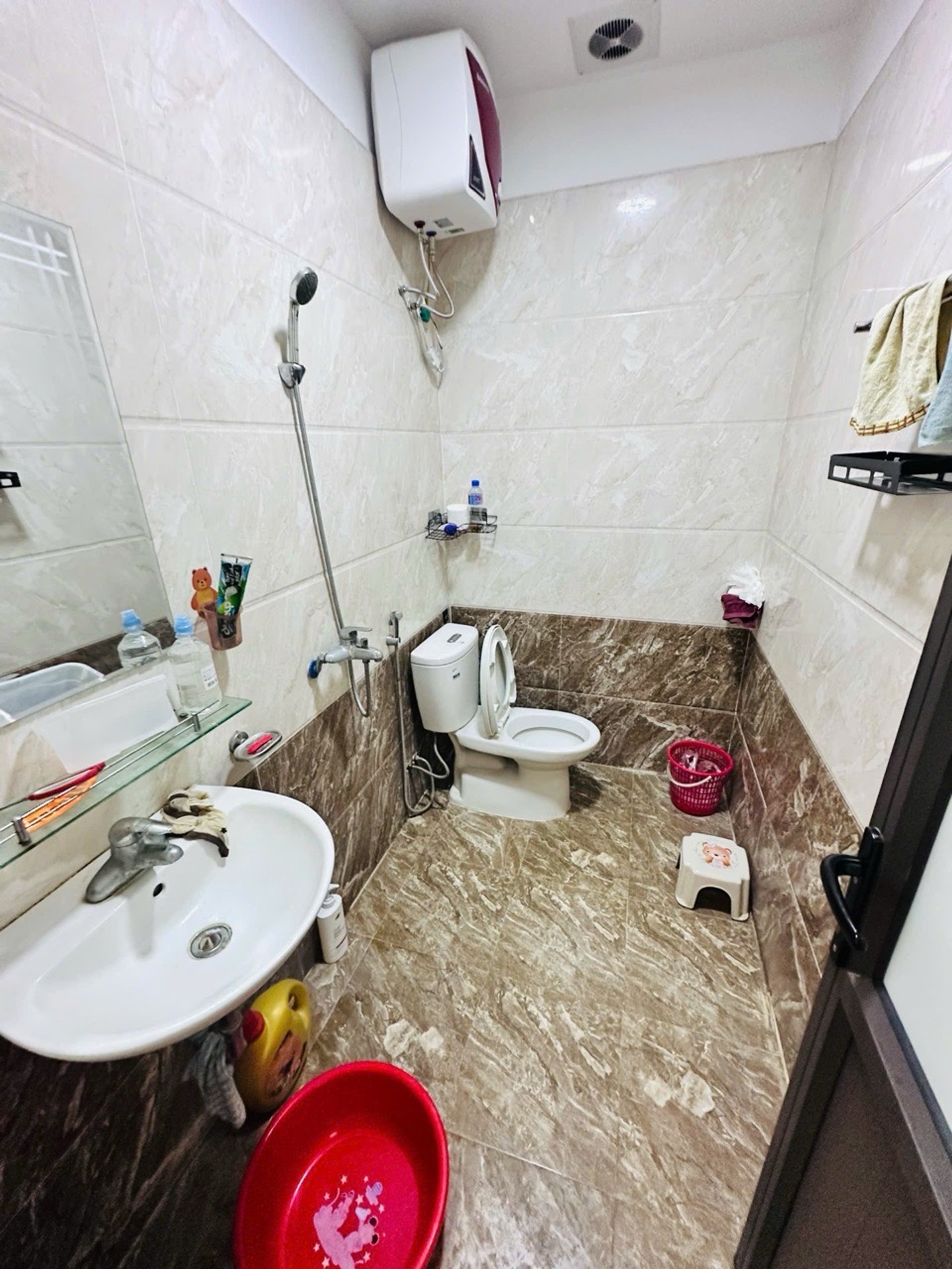 Bán nhà Phạm Văn Đồng đẹp thong dong – Lô góc 2 mặt thoáng rực rỡ – 5 tầng ở ngay – Nhỉnh 8 tỷ 16005953