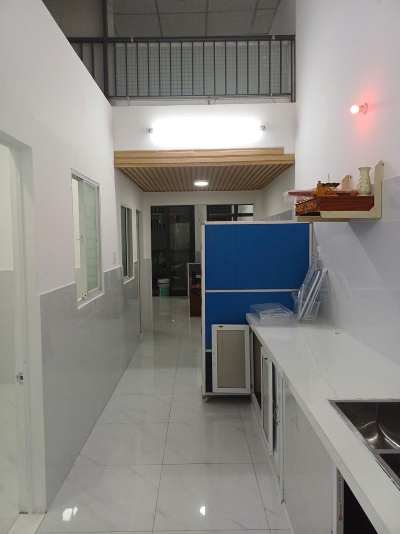 Bán nhà cấp 4 gác lửng đúc kiệt  đường 2 Tháng 9, 70m2, gần cầu Hòa Xuân
, nhà ở ngay, chỉ 4.15 tỷ 16006079