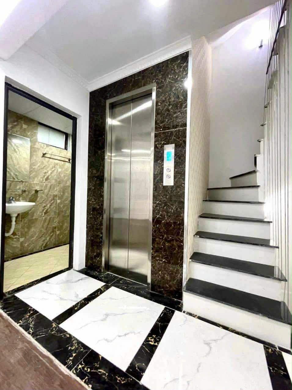 CHÍNH CHỦ CẦN BÁN GẤP NHÀ ĐỘI CẤN TT BA ĐÌNH MỚI ĐẸP THANG MÁY FULL NỘI THẤT 57M X 4 TẦNG MT 8 NHỈNH 14 TỶ.
 16006085