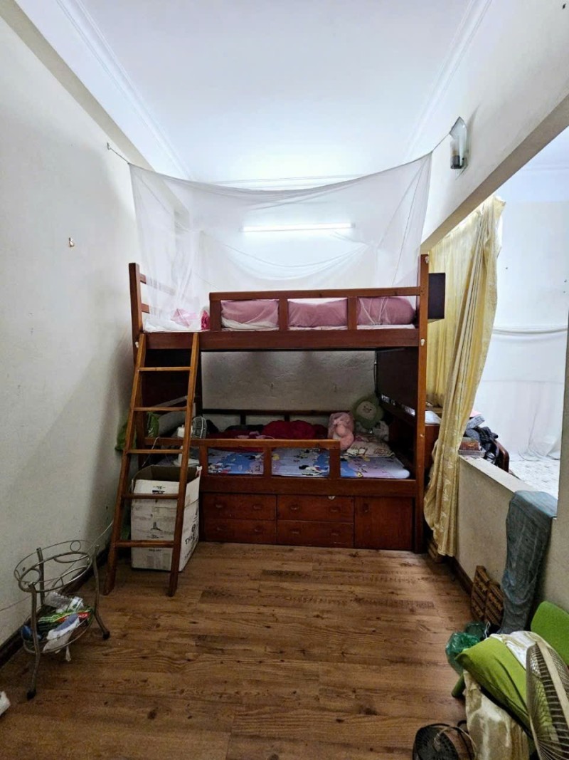 Bán nhà Ngọc Thuỵ,Long Biên 5 tầng,90m,mt4.6m gần phố nhỉnh 15 tỷ  16006087