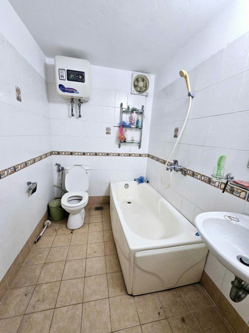 Bán nhà Ngọc Thuỵ,Long Biên 5 tầng,90m,mt4.6m gần phố nhỉnh 15 tỷ  16006087