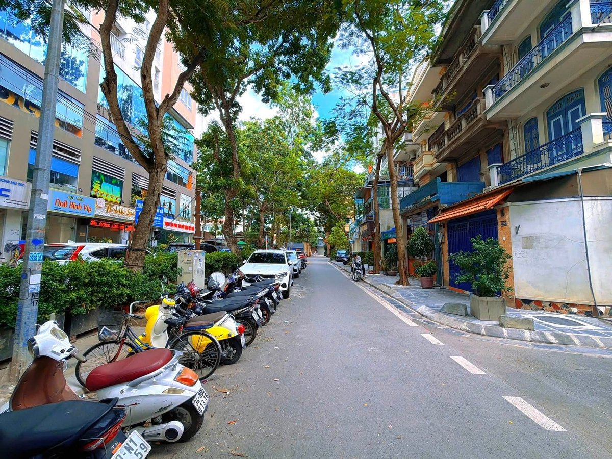 Bán Nhà KĐT Định Công. Hoàng Mai. Lô Góc. Ô Tô. Vỉa Hè. DT 90m2. MT 9m. Giá 38.3 Tỷ. 16006094