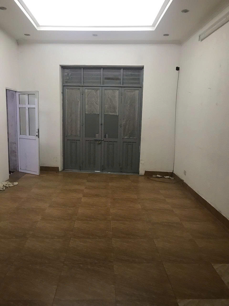 Chính chủ cho thuê nhà Tầng 1 DT 70m2, đường Lạc Long Quân 16006105