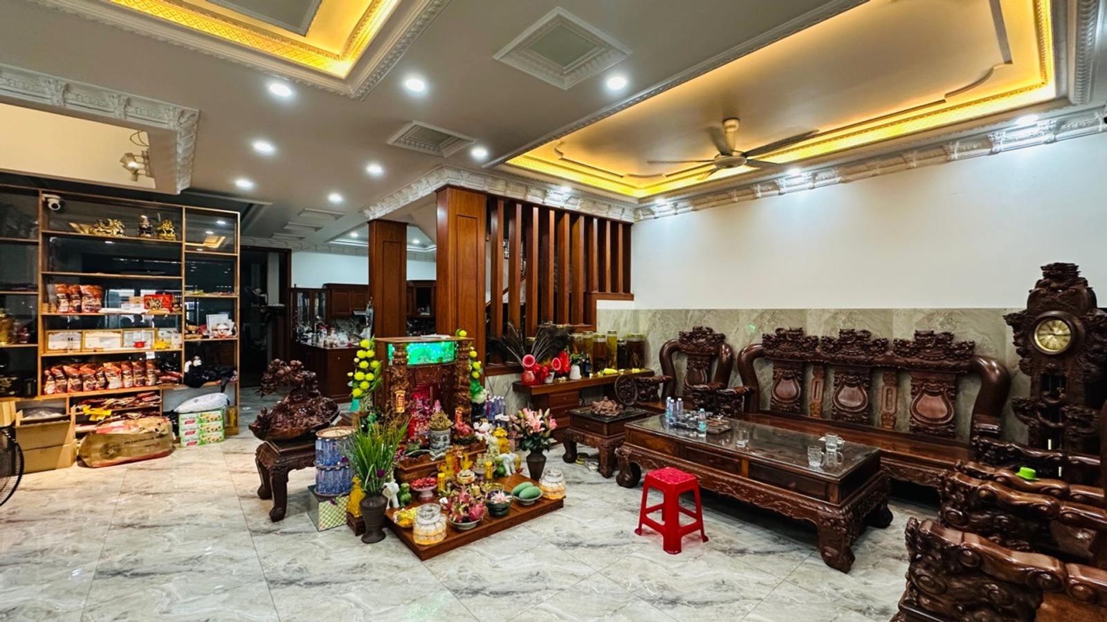 Bán nhà 4 tầng diện tích lớn 240m2 tại đường Trung Mỹ Tây 17 Quận 12 giá 13.8 tỷ sổ hồng riêng 16006107