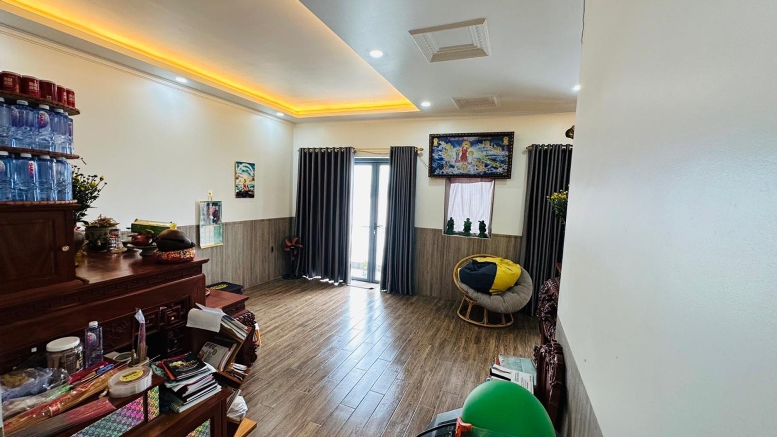 Bán nhà 4 tầng diện tích lớn 240m2 tại đường Trung Mỹ Tây 17 Quận 12 giá 13.8 tỷ sổ hồng riêng 16006107