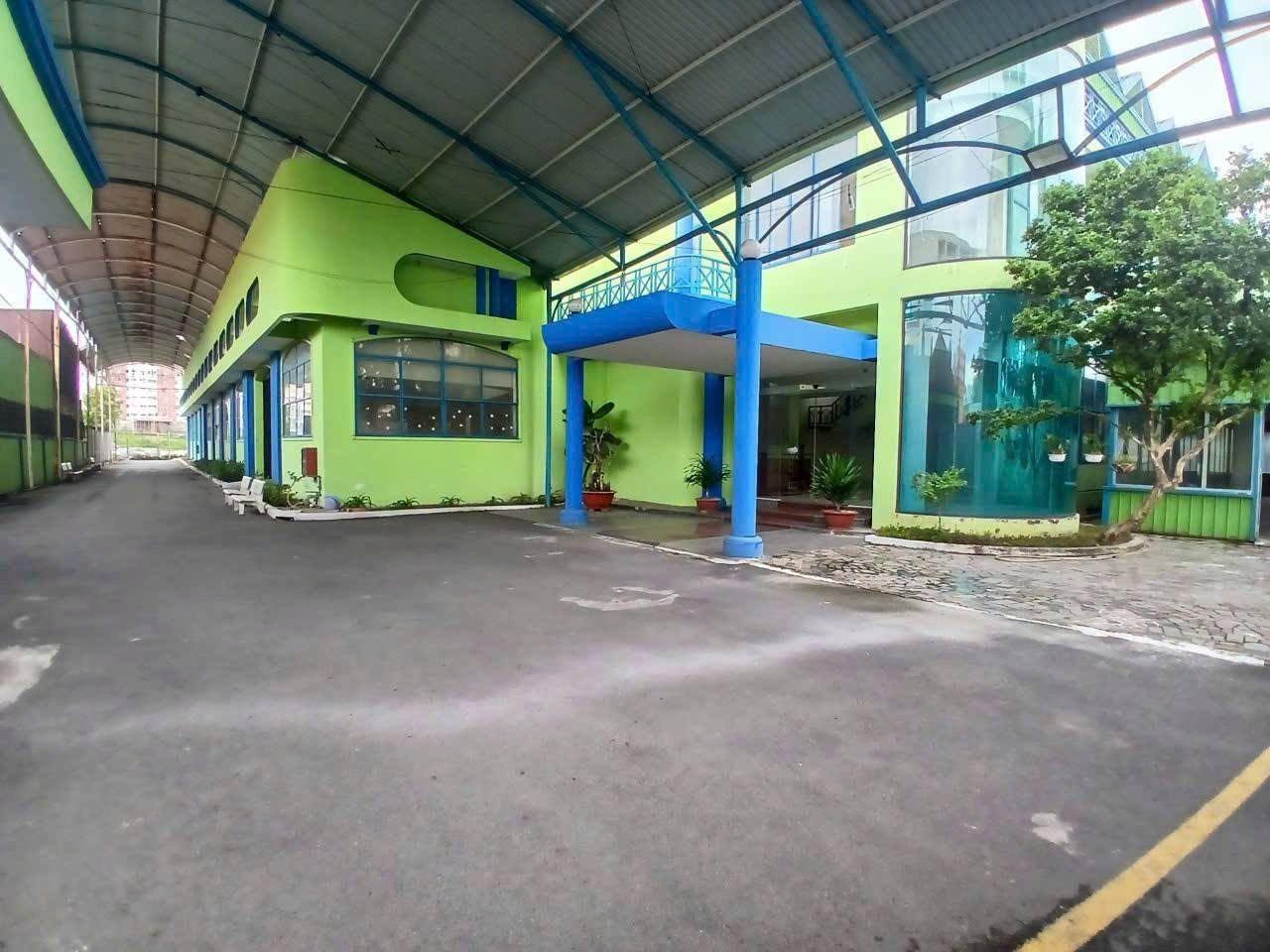 TÔI CẦN CHO THUÊ NHÀ - 5000 M2 MT NGUYỄN VĂN QUÁ. (GIÁ THUÊ 400 Triệu/ Tháng). 16006111