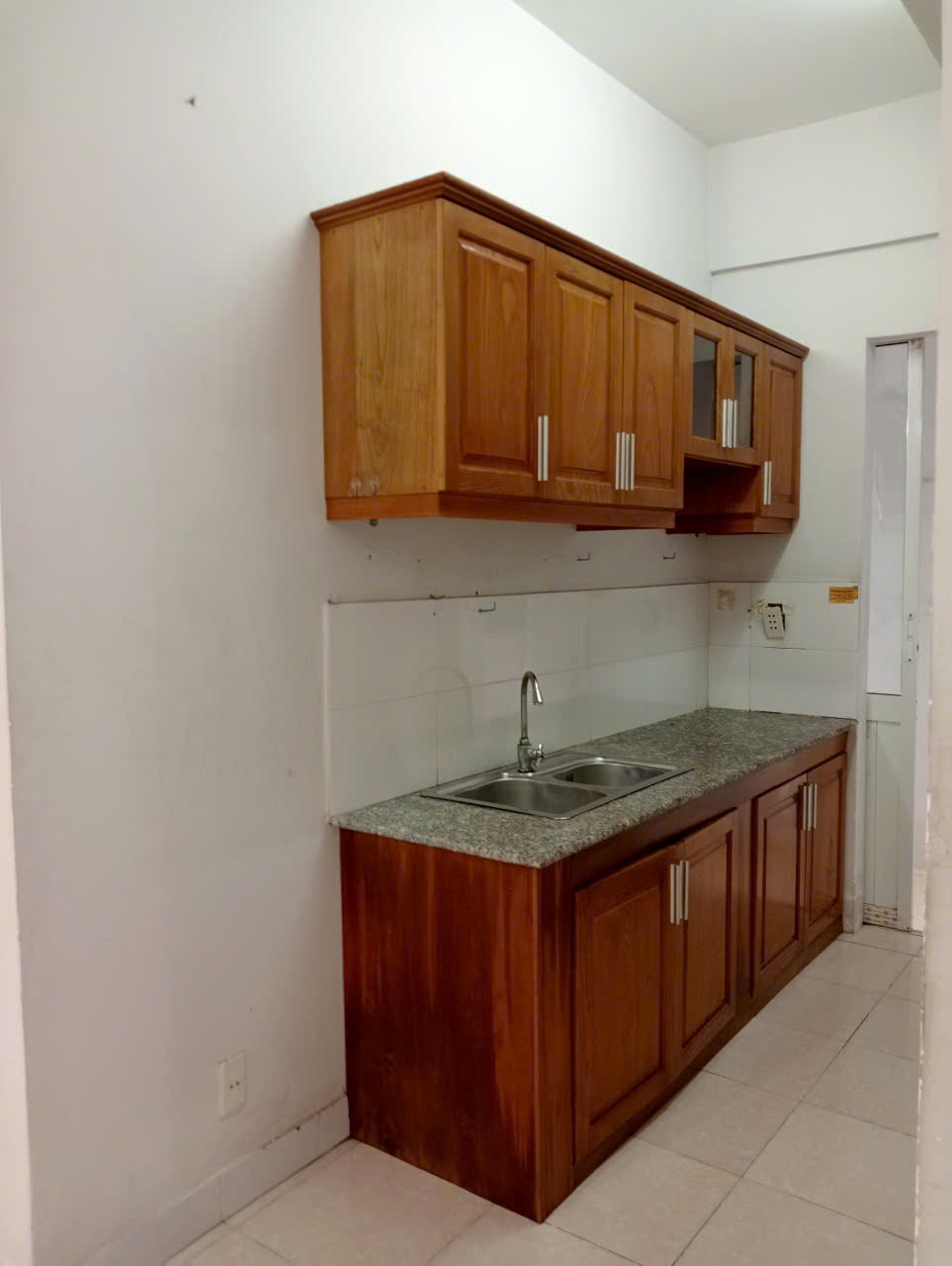 Bán căn hộ 2PN tại Phường Bình Đông, đã có hổ hồng. giá Full 1,450 bank hỗ trợ 1,1ty. 16006157