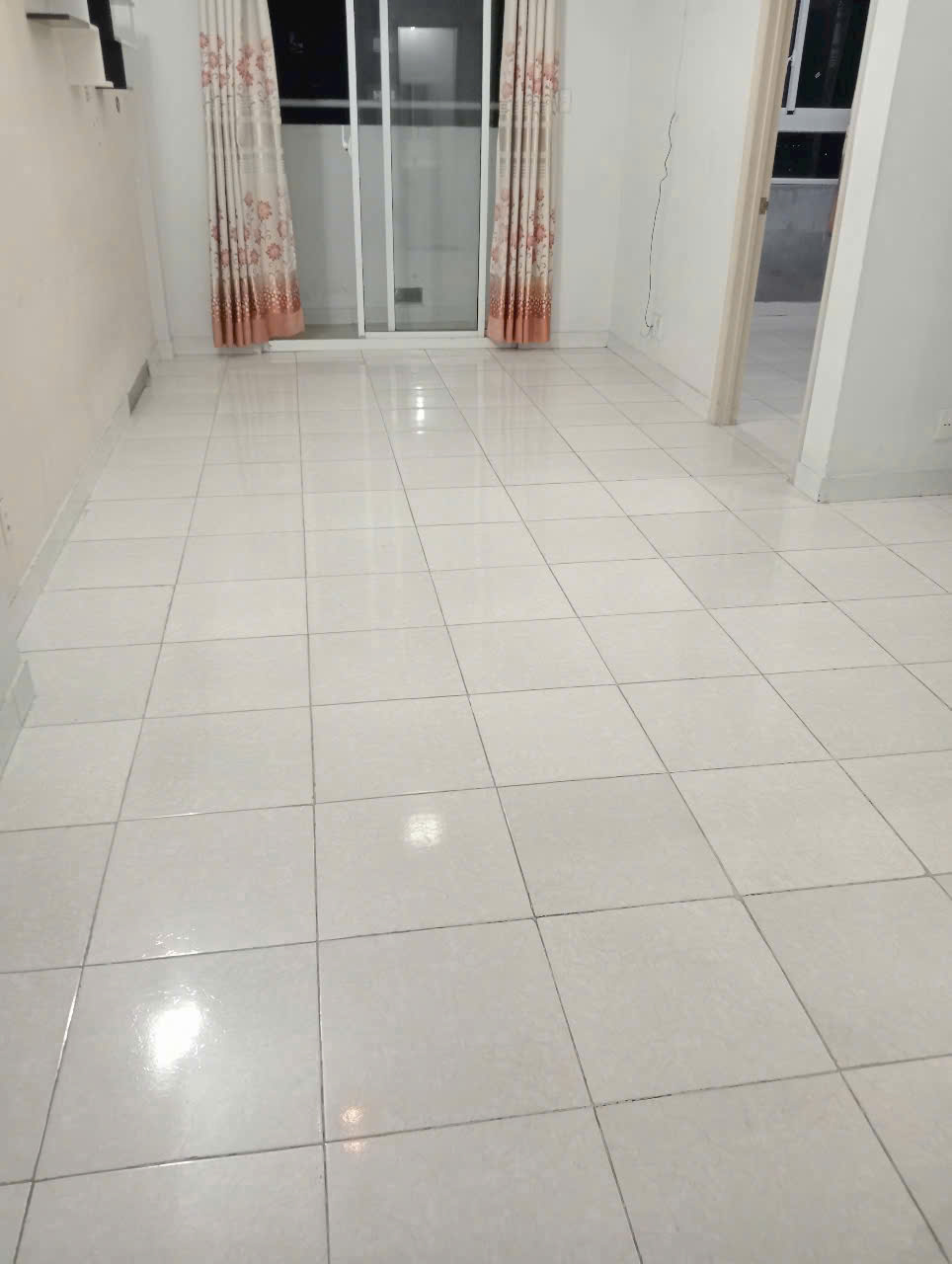 Bán căn hộ 2PN tại Phường Bình Đông, đã có hổ hồng. giá Full 1,450 bank hỗ trợ 1,1ty. 16006157