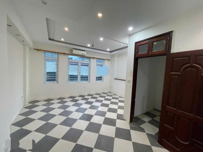 🏠 CHO THUÊ NHÀ CẦU GIẤY  42M² × 5 TẦNG  5PN  15 TRIỆU/THÁNG 16006243
