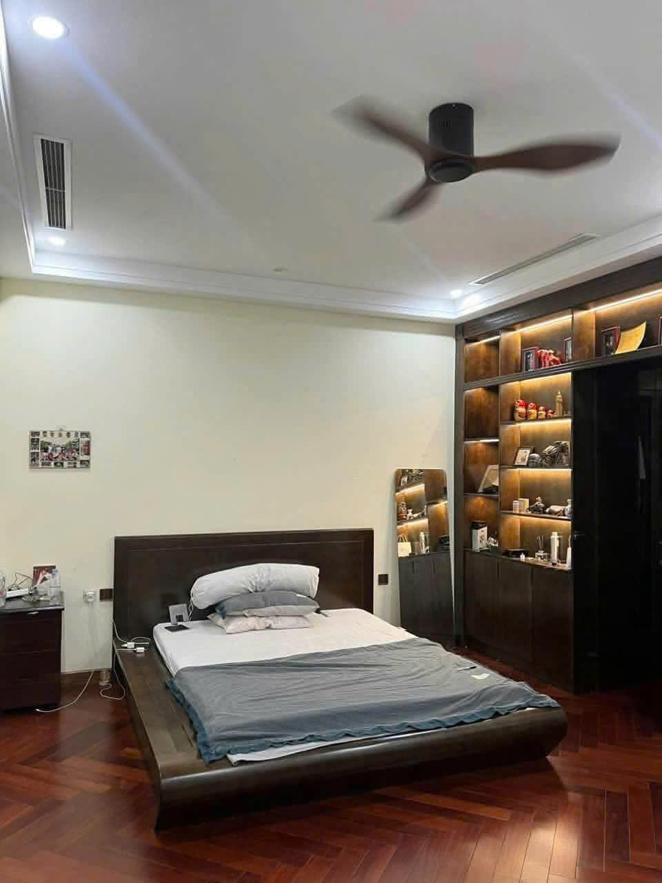 🏡 CHO THUÊ BIỆT PHỦ SÂN VƯỜN QUẢNG AN – TÂY HỒ  200M² × 2 TẦNG  25 TRIỆU/THÁNG 16006249