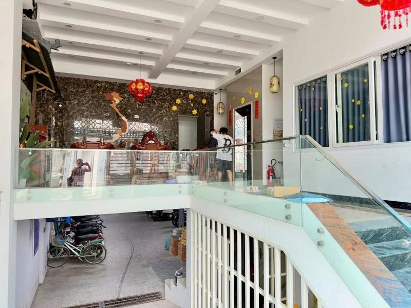 Bán nhà Mặt tiền Phạm Văn Bạch - gần Tân Sơn, 9,8x34m, 7 T - 50 PN - HĐT 350tr, 75 Tỷ. 16006260