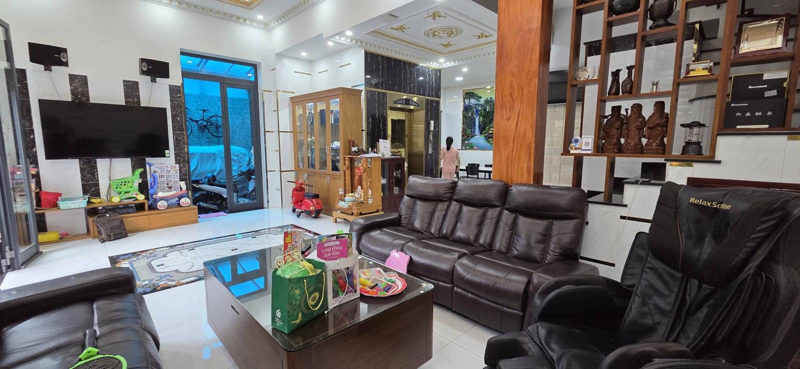 Mặt tiền ngang 8m Bùi Minh Trực dòng tiền Tiện xây biệt thự, 0931172218 16006261