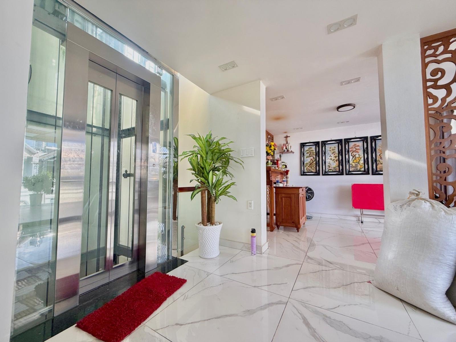 Mặt tiền ngang 8m Bùi Minh Trực dòng tiền Tiện xây biệt thự, 0931172218 16006261