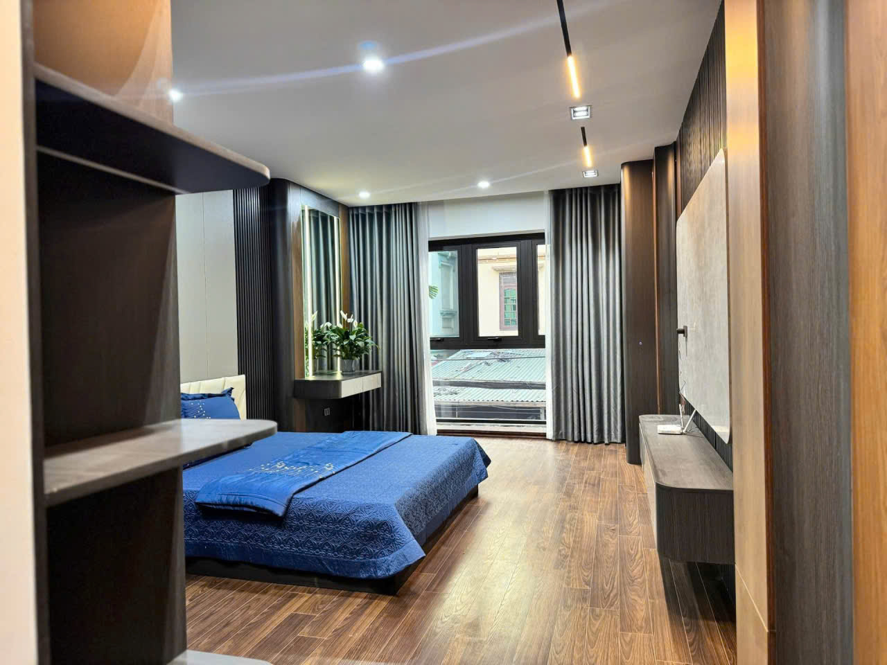 🏆 NHÀ PHỐ TRẠM – TÀI SẢN DÒNG TIỀN HIẾM  55M² × 7 TẦNG  GARA Ô TÔ + THANG MÁY  NHỈNH 23 TỶ
🔥 16006281