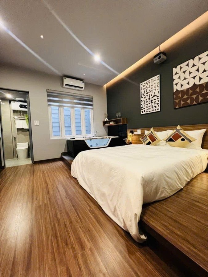 Bán Nhà Giảng Võ. Đống Đa. 7 Tầng Thang Máy. Ô Tô. DT 79m2. MT 3m. Giá 29.3 Tỷ 16006302