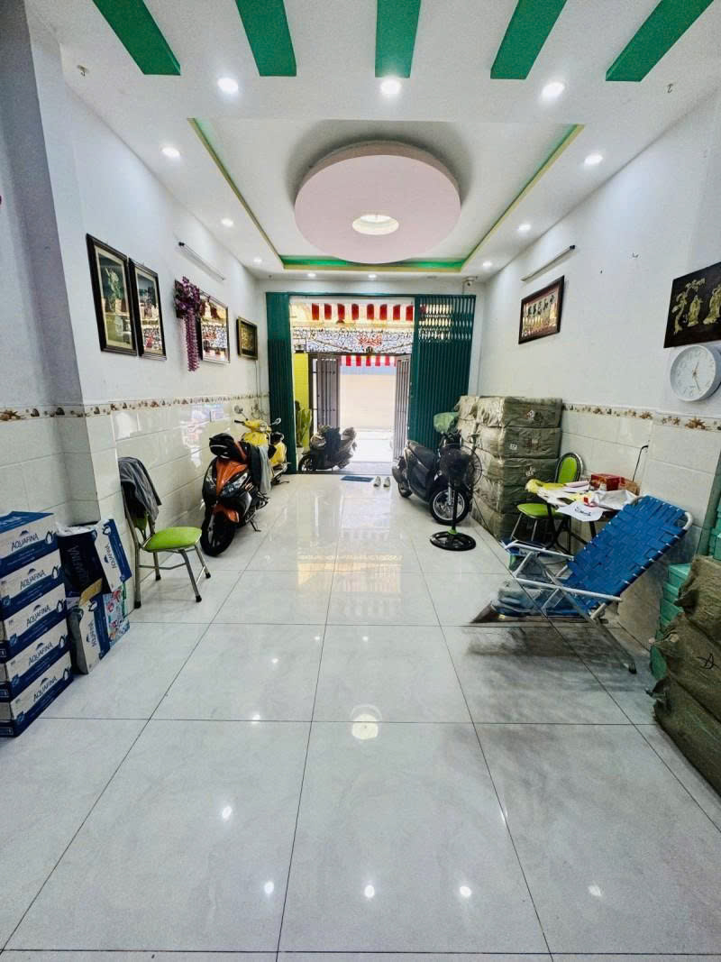 Bán nhà Mặt tiền Trịnh Đình Trọng - giao Kênh Tân Hóa, 4,2x18m, 5 Tầng - 5PN, 14 tỷ. 16006339