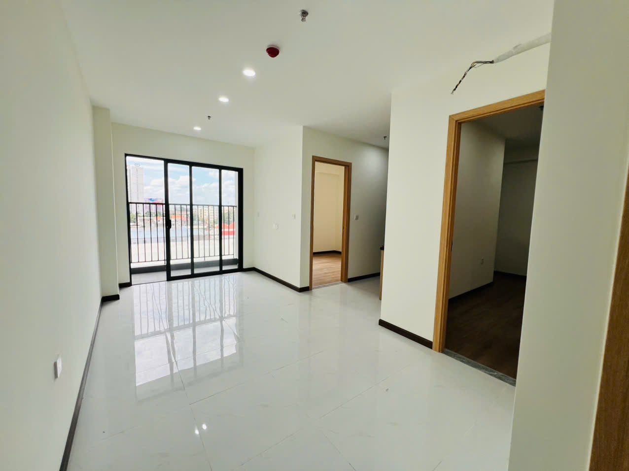 CHÍNH CHỦ CHO THUÊ CĂN 2PN – 2WC, 60M², – DIAMOND BOULEVARD, ĐẠI LỘ BÌNH DƯƠNG – 6,5 TRIỆU/THÁNG 16006351
