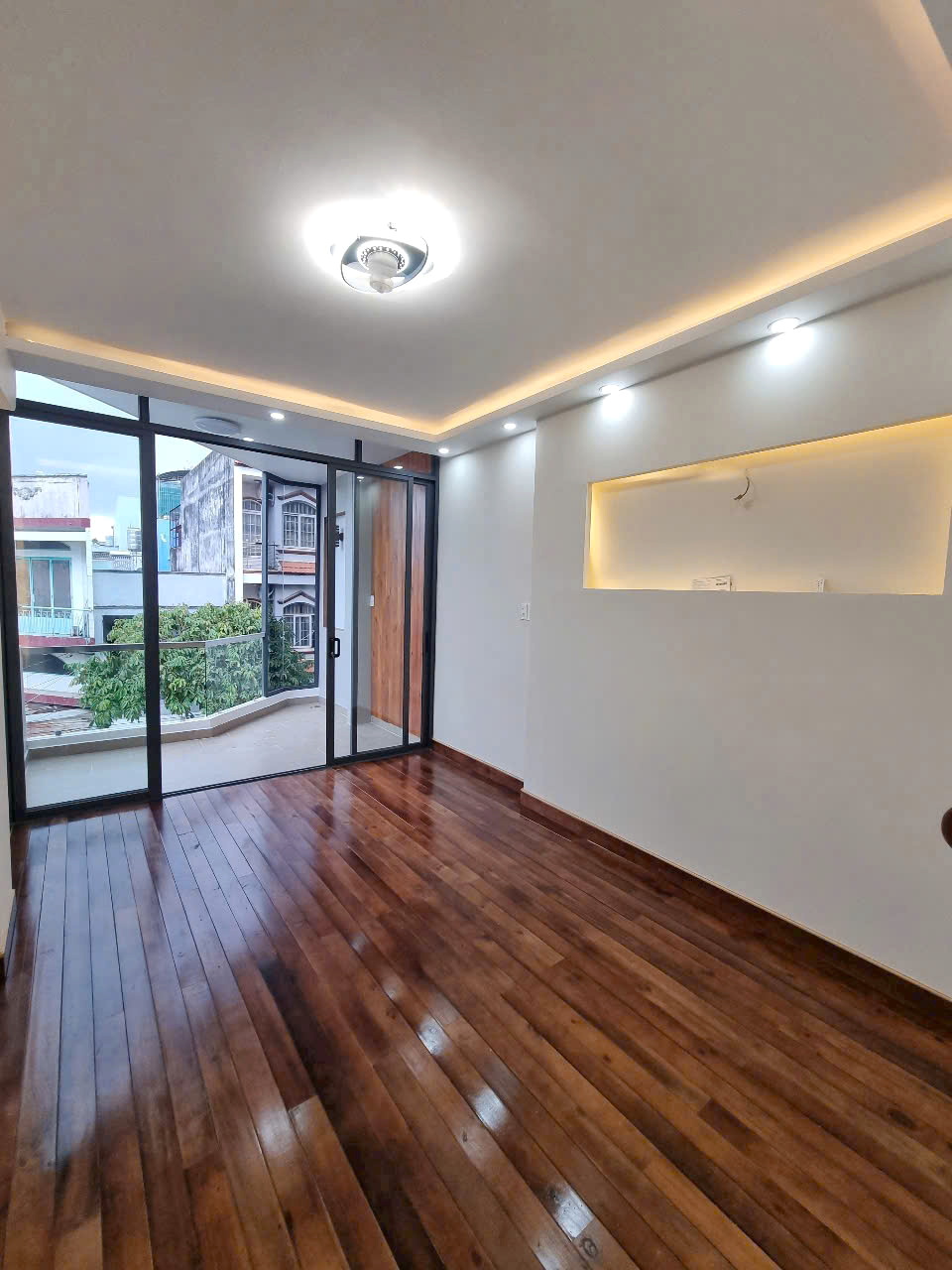 Bán nhà mới 4 tầng mặt tiền đường Số 14 gần chợ Phạm Thế Hiển P4Q8 . Giá: 8.5 tỷ 16006356