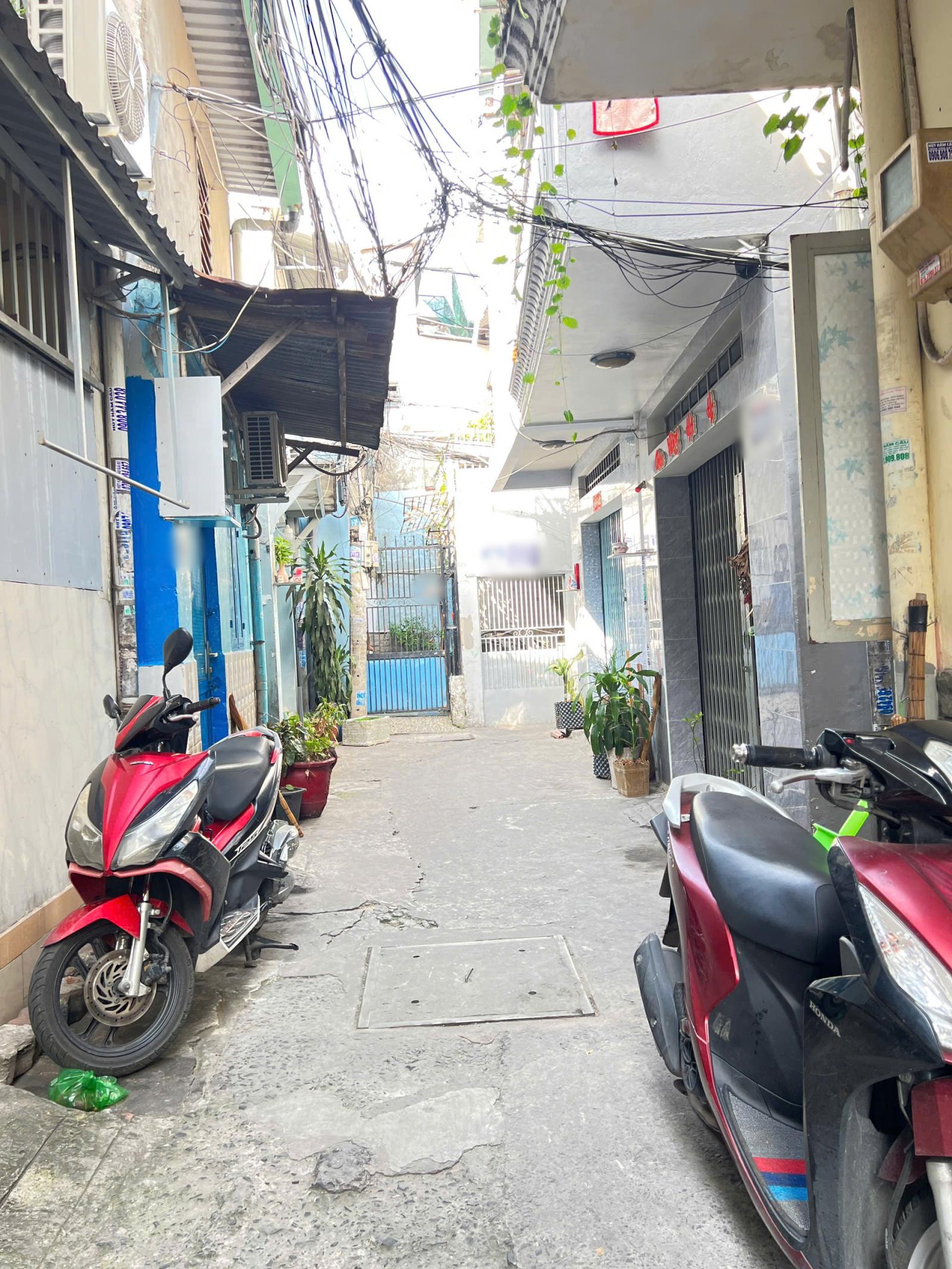 Nhà cấp 4 (3.2x13.5m) nở hậu hẻm cụt đường Phạm Hùng P4Q8. Giá: 3 tỷ 16006373