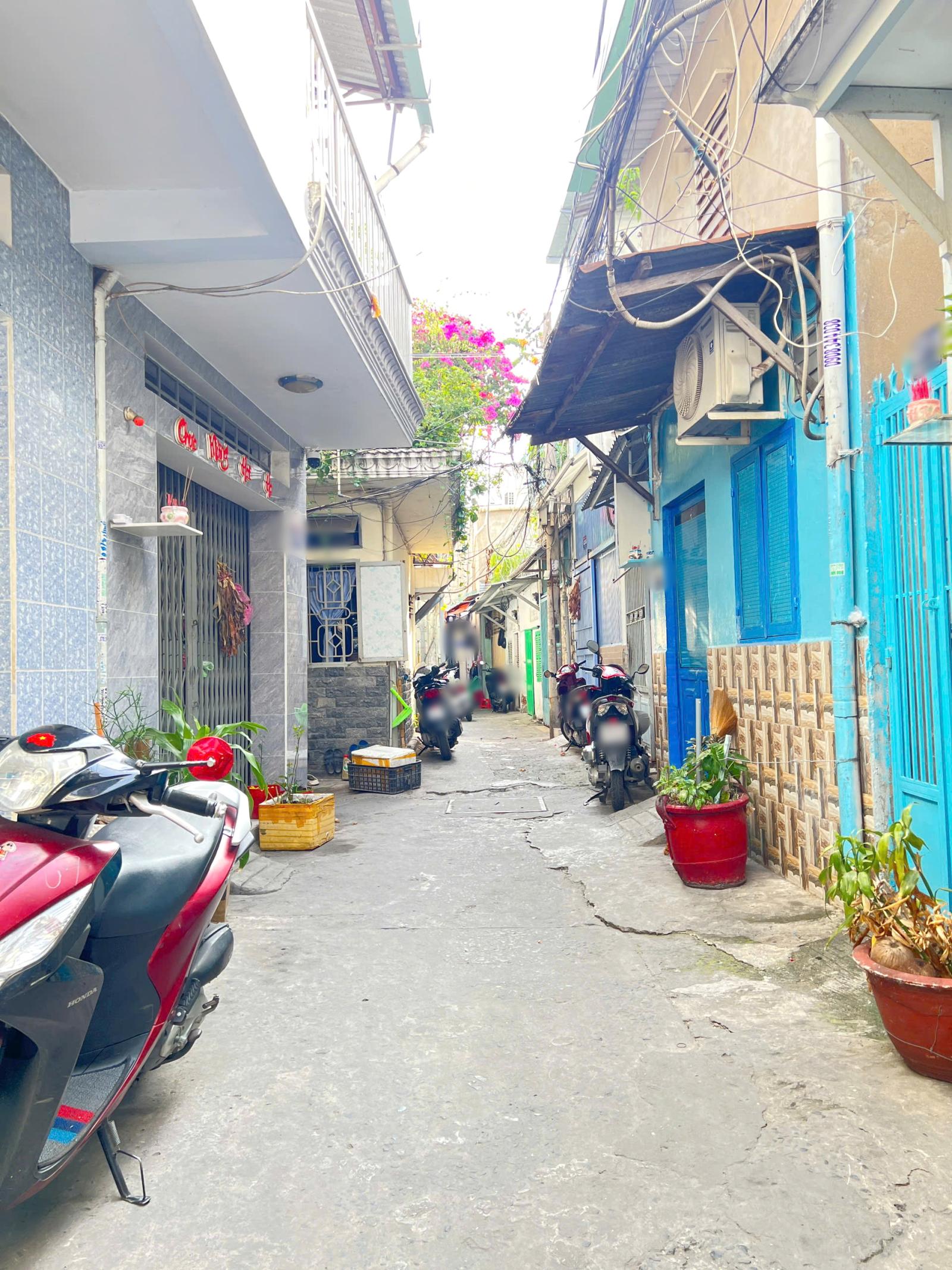 Nhà cấp 4 (3.2x13.5m) nở hậu hẻm cụt đường Phạm Hùng P4Q8. Giá: 3 tỷ 16006373