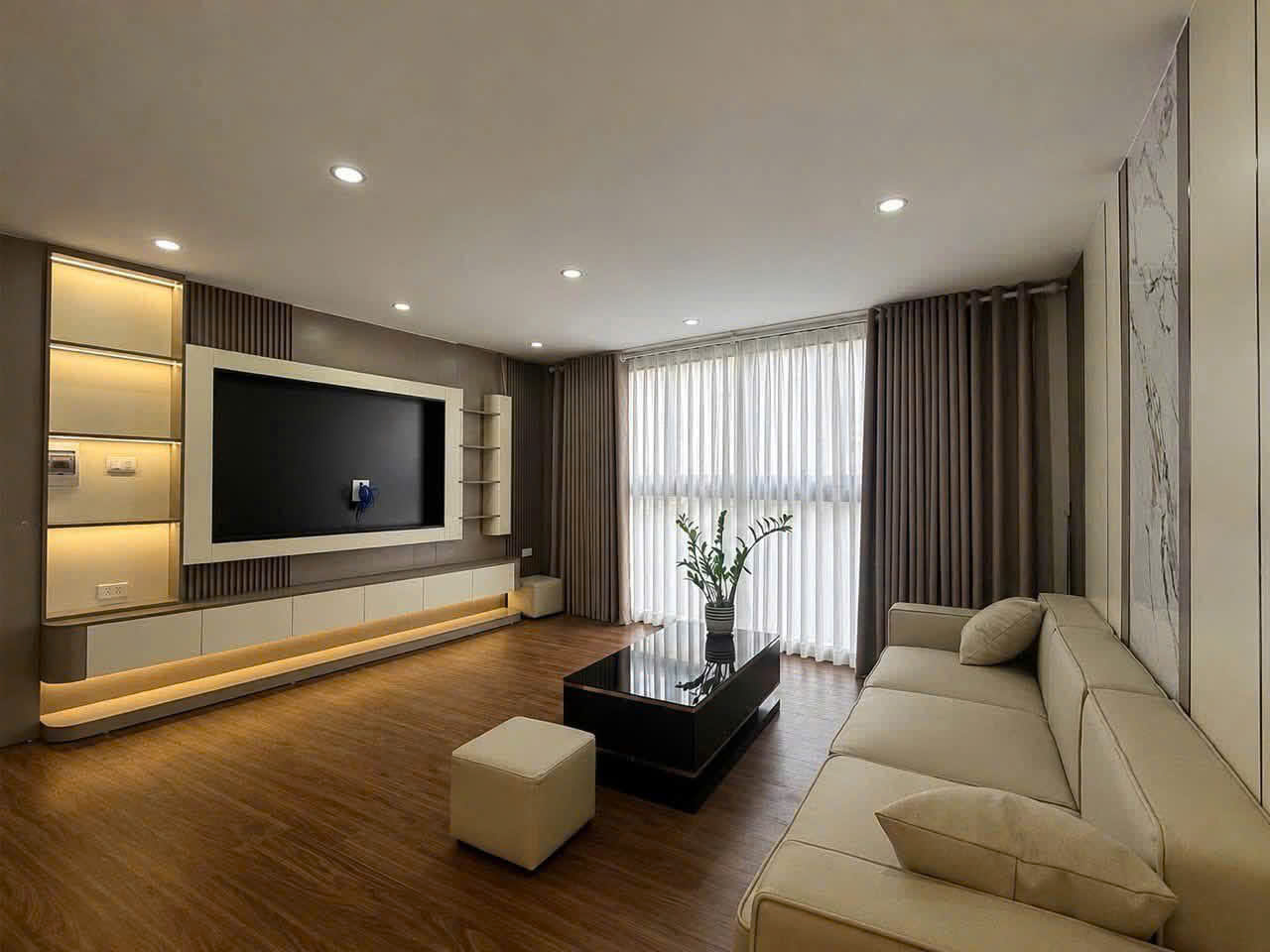 🏡 CHO THUÊ NHÀ NGUYÊN CĂN TRƯƠNG ĐỊNH  6 TẦNG  THANG MÁY  3PN  18 TRIỆU/THÁNG 16006383