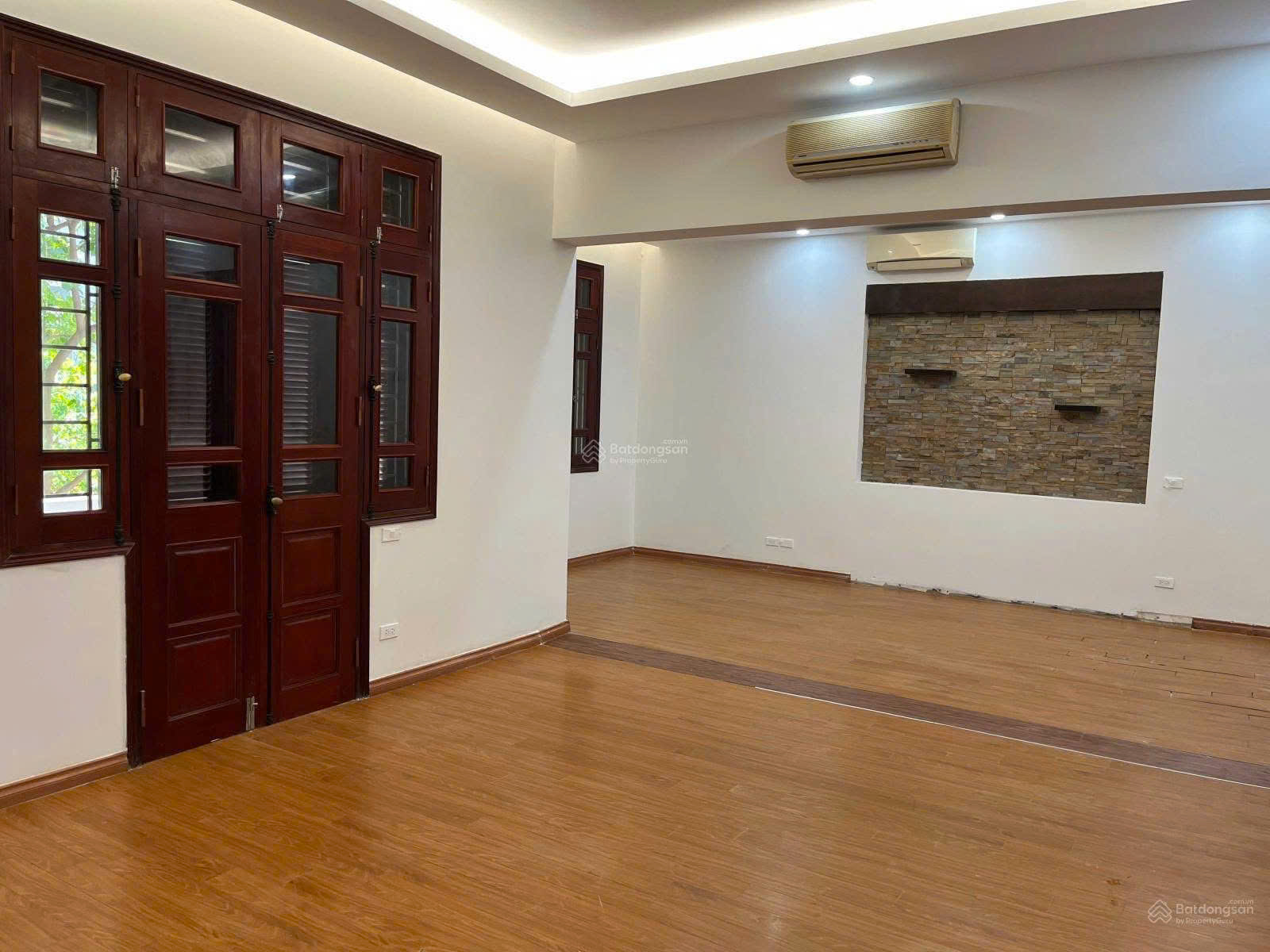 🔥 CHO THUÊ NHÀ MẶT PHỐ NGUYỄN KHANG – CẦU GIẤY  100M² × 4 TẦNG  33 TRIỆU/THÁNG 16006385