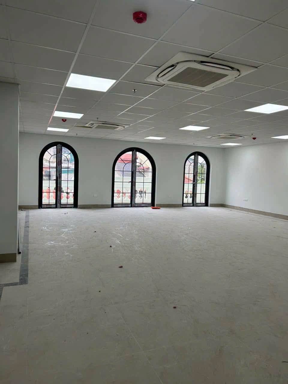 Rất gấp tìm khách thuê 110m2, mt9m, 4T, 75tr, Nguyễn Phúc Lai, Đống Đa, ô tô tránh, KD. 16006399