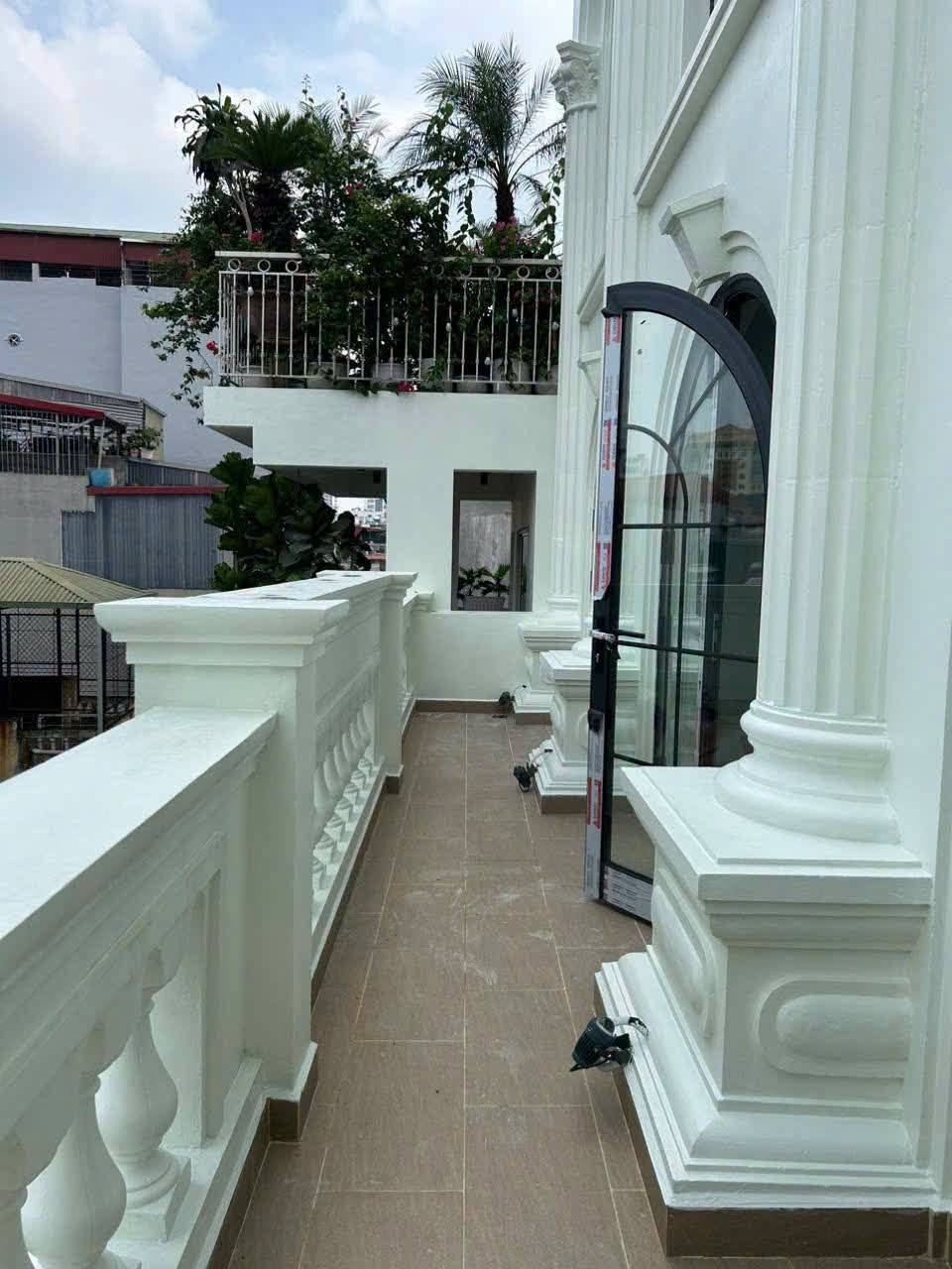 Rất gấp tìm khách thuê 110m2, mt9m, 4T, 75tr, Nguyễn Phúc Lai, Đống Đa, ô tô tránh, KD. 16006399
