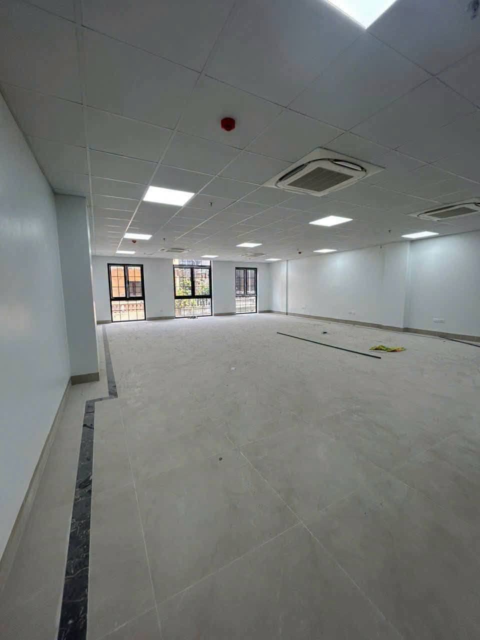 Rất gấp tìm khách thuê 110m2, mt9m, 4T, 75tr, Nguyễn Phúc Lai, Đống Đa, ô tô tránh, KD. 16006399