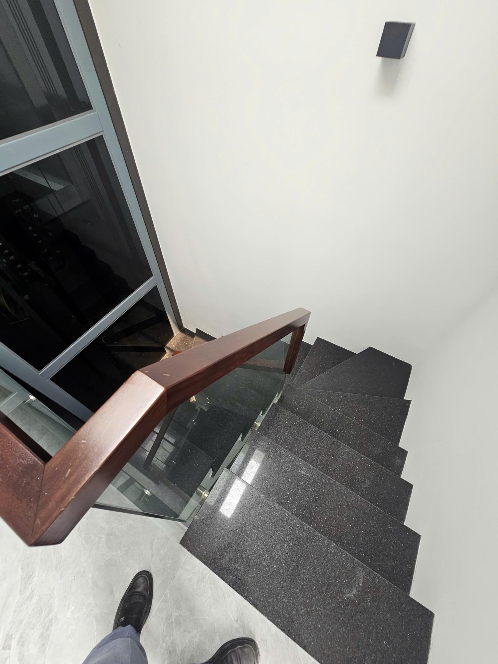 Cho thuê nhà, 125m2_ 5.5T; Lạc Long Quân, Võ Chí Công, Tây Hồ -38 tr 16006405