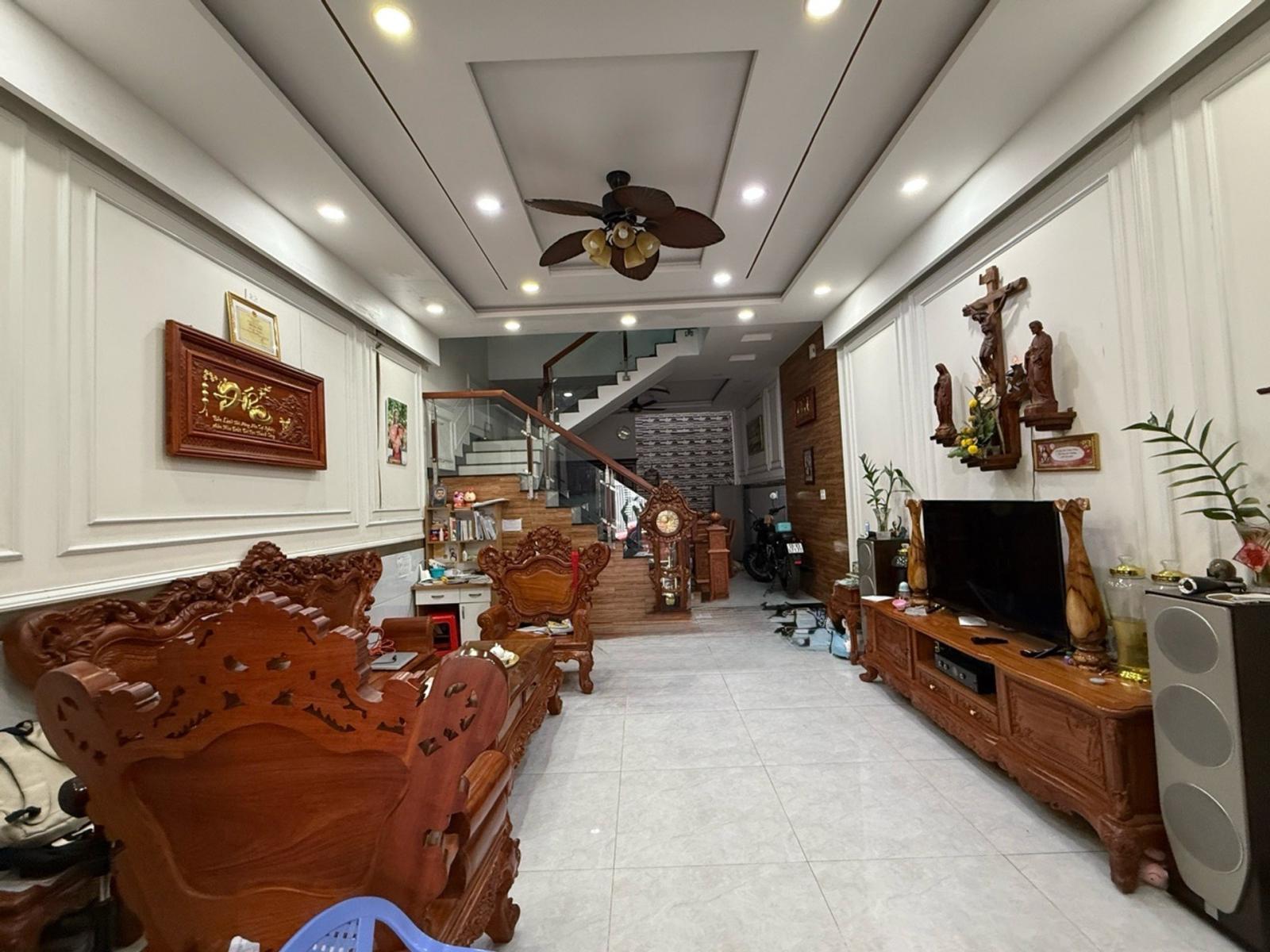 Bán nhà 5 tầng Tân Thới hiêp q12 5,5 x 19 [ 7,4 tỳ] HXH 8 m 16006413