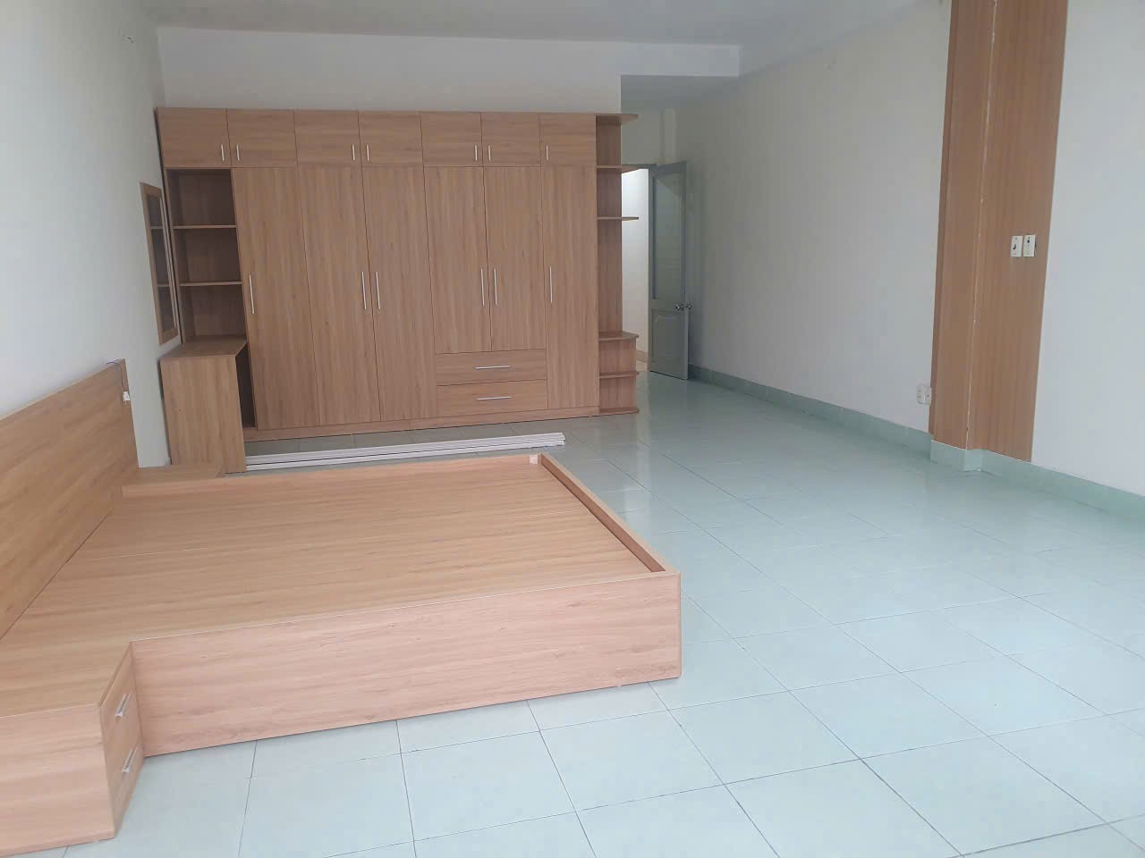 NHÀ ĐẸP- GIÁ TỐT BÁN NHANH NHÀ LẦU 115M2 – MẶT TIỀN ĐƯỜNG 6 LÀN tại Bết Cát tỉnh Bình Dương 16006427